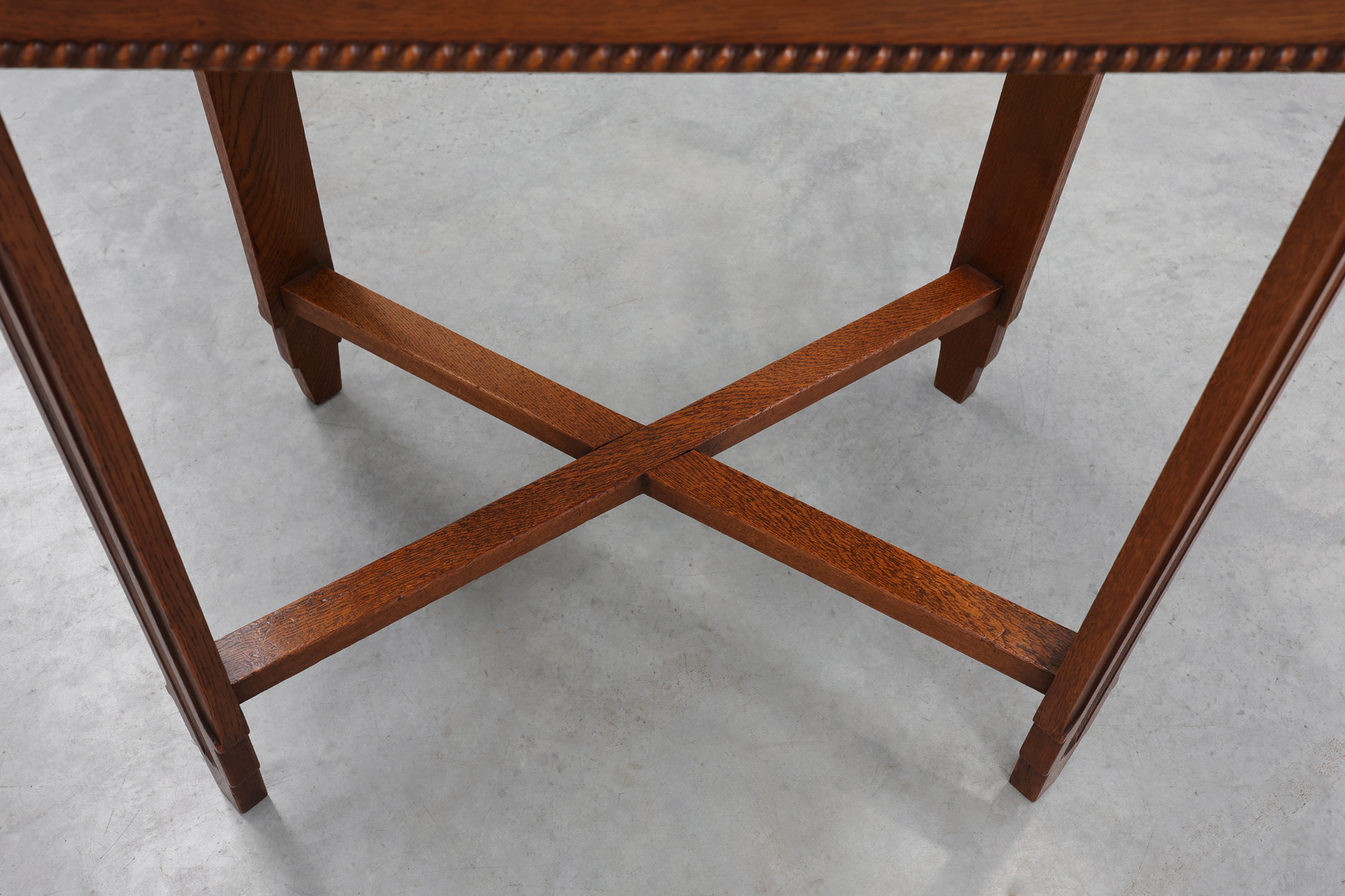 French Art Deco Side Table with Fluted Legs, Carved Frieze and X-Stretcher, 1920sthumbnail